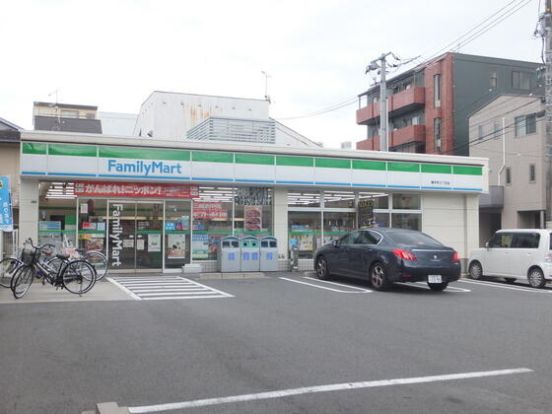 ファミリーマート 楠木町三丁目店の画像