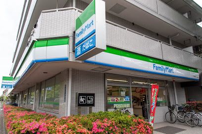 ファミリーマート 下丸子三丁目店の画像