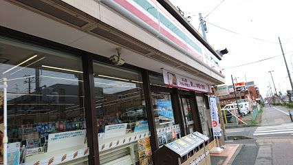 セブンイレブン 浦安富士見4丁目店の画像