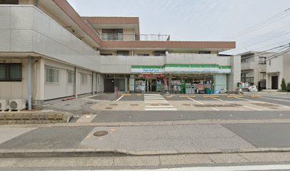 ファミリーマート 専大松戸高校前店の画像