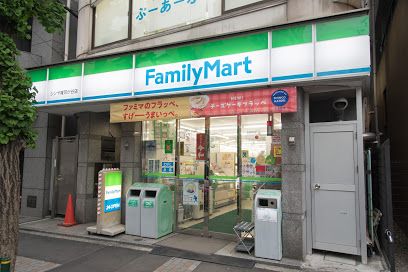 ファミリーマート シンヤ雑司が谷店の画像