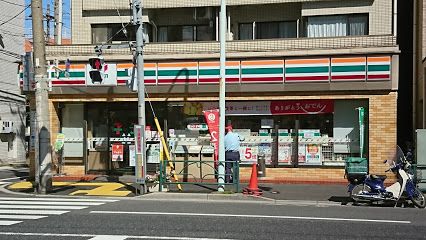 セブンイレブン 北区昭和町店の画像