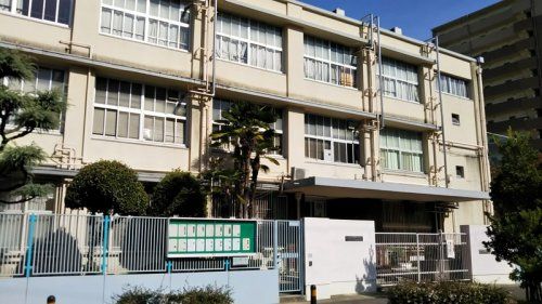 大阪市立豊崎中学校の画像