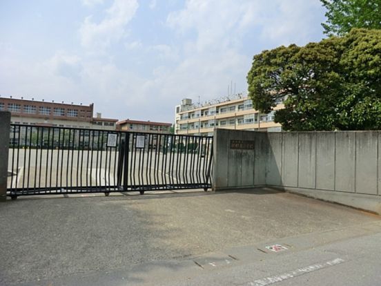 川口市立新郷南小学校の画像