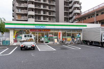 ファミリーマート 加平インター店の画像