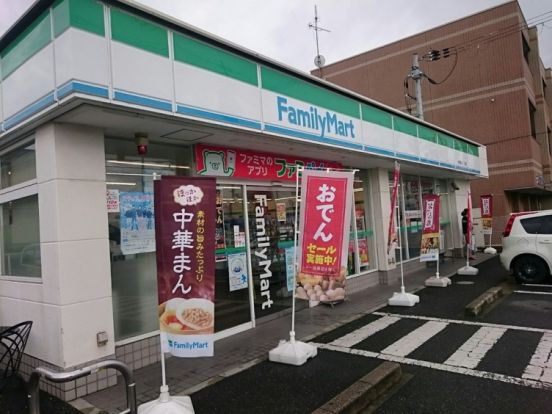 ファミリーマート 交野森北一丁目店の画像