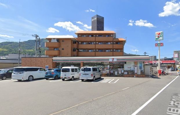 セブン-イレブン 広島中須店の画像