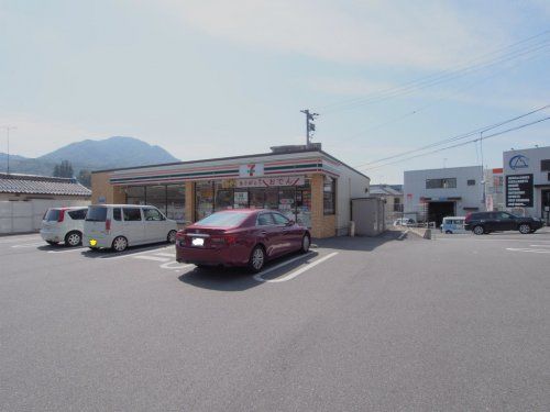 セブン-イレブン 広島長楽寺２丁目店の画像