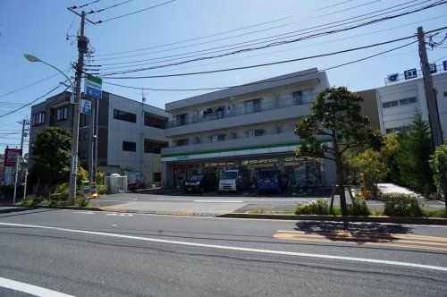 ファミリーマート 南篠崎町二丁目店の画像