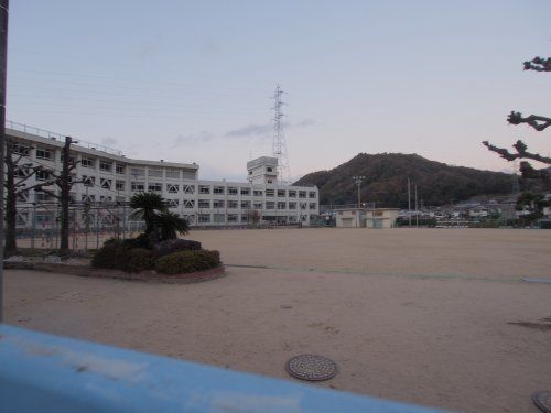 広島市立中野小学校の画像