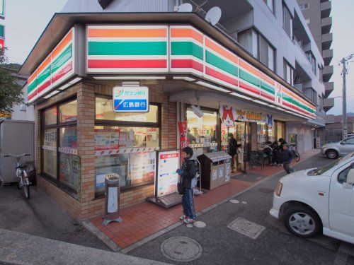 セブンイレブン 広島安芸中野東店の画像