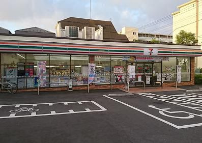 セブンイレブン 足立辰沼1丁目店の画像