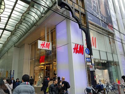 H&M 心斎橋店の画像