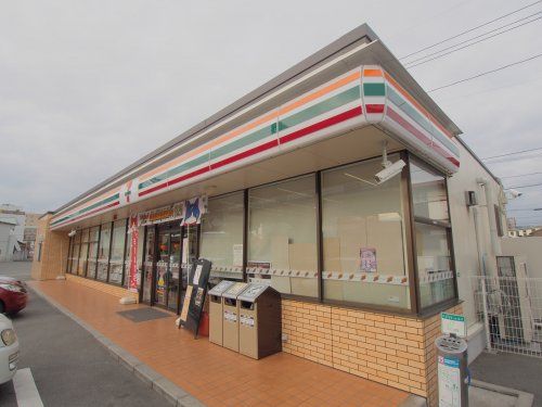 セブンイレブン 安芸府中大通1丁目店の画像