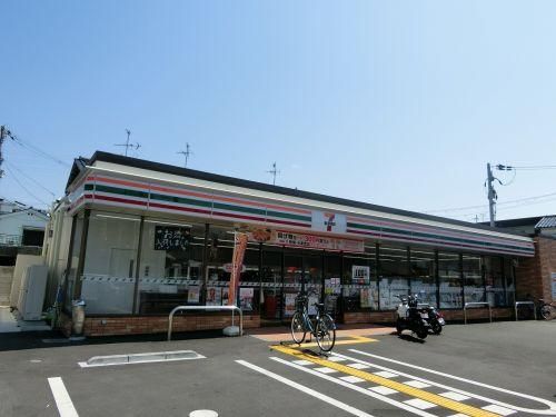 セブンイレブン 八尾青山町1丁目店の画像