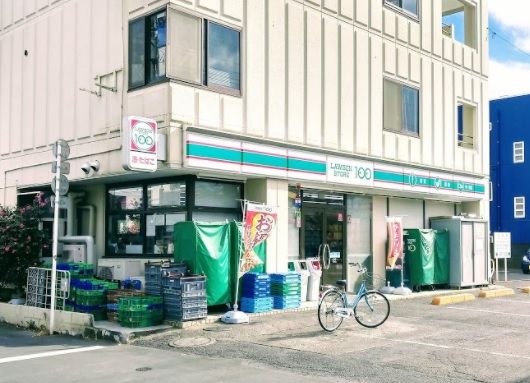 ローソンストア100 LS大和深見東店の画像