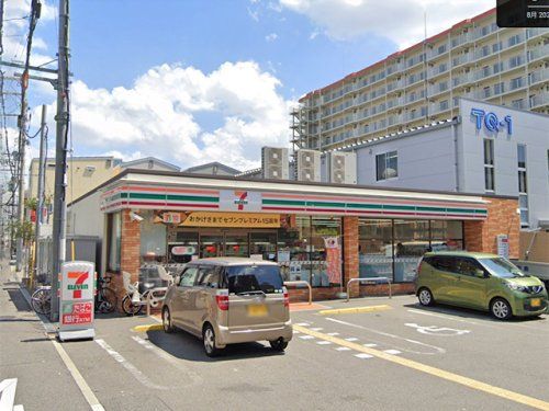 セブンイレブン 大阪三国本町2丁目店の画像