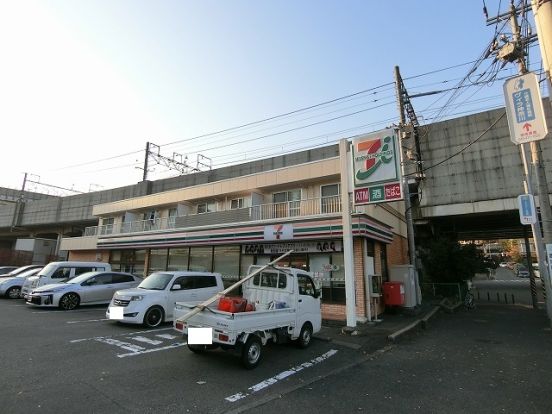 セブンイレブン　横浜三枚町の画像