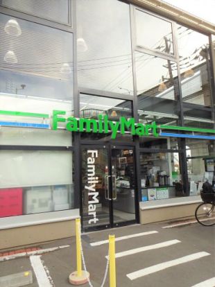 ファミリーマート TSUTAYA新道東駅前店の画像