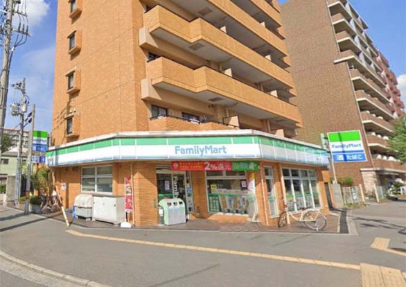 ファミリーマート三国本町2丁目店の画像