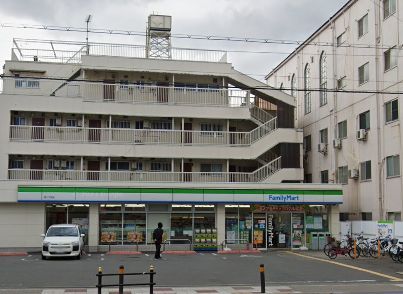 ファミリーマート 旭二丁目店の画像