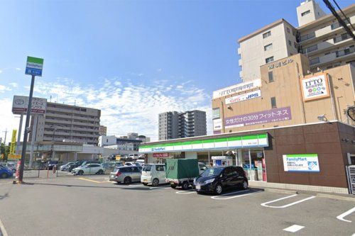 ファミリーマート 新高１丁目店の画像