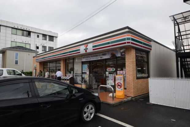 セブンイレブン 鉄道博物館前店の画像