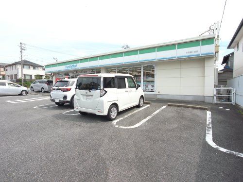 ファミリーマート 半田桐ヶ丘店の画像