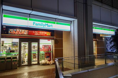 ファミリーマート 飯田橋プラーノ店の画像