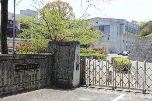 太宰府市立太宰府東中学校の画像