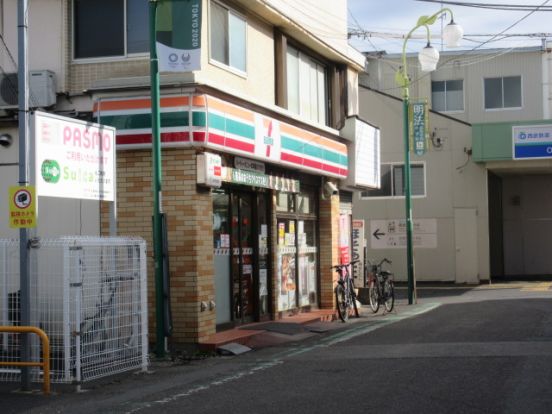 セブンイレブン小平小川駅西口店の画像