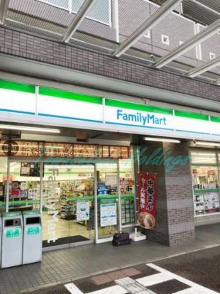 ファミリーマート 大和下鶴間店の画像