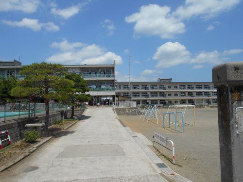 長野市立古里小学校の画像
