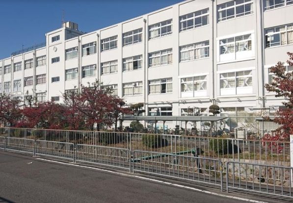 高槻市立芝生小学校の画像