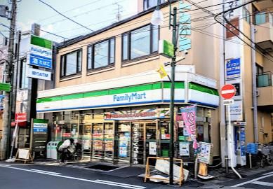 ファミリーマート 富田駅前店の画像