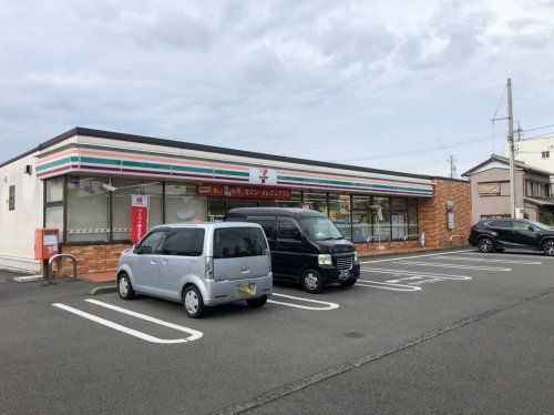 セブンイレブン 静岡小鹿店の画像