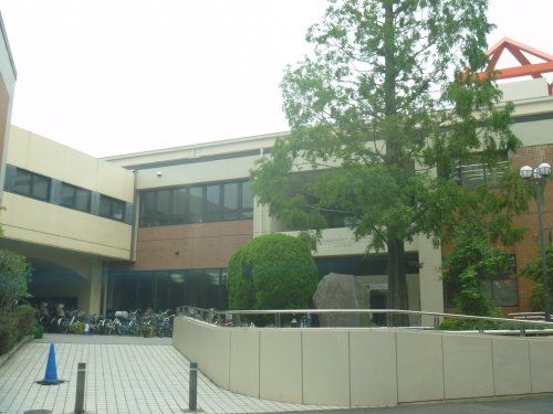 横浜市中図書館の画像