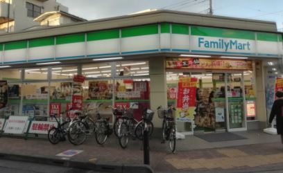 ファミリーマート 富士見台駅前店の画像