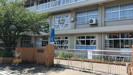 高知市立小高坂小学校の画像