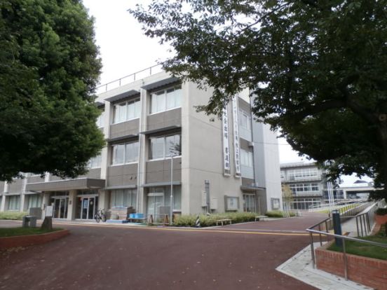 東京都立 三鷹中等教育学校の画像