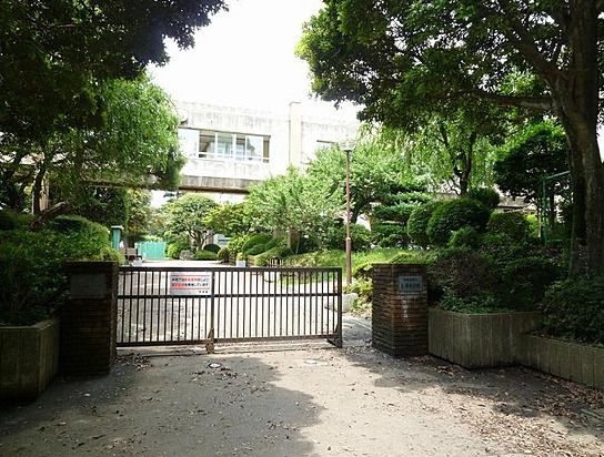 相模原市立上溝中学校の画像