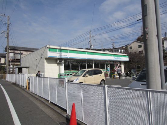 ファミリーマート 野比中学前店の画像