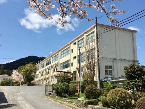 長等小学校の画像