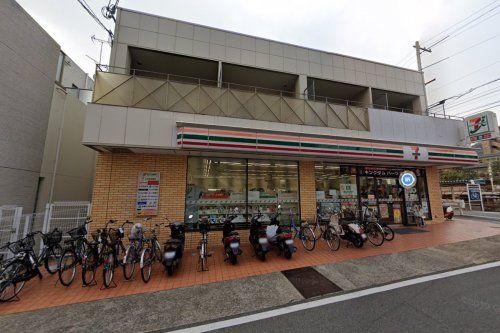 セブンイレブン 神戸本山中町4丁目店の画像