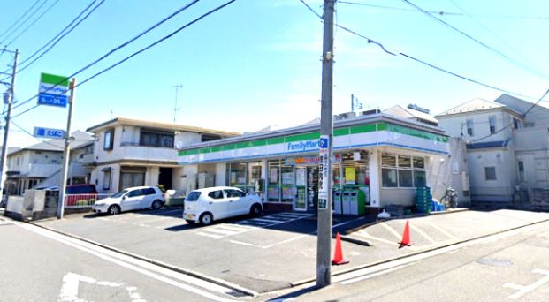 ファミリーマート 三ツ池公園口店の画像