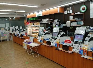 ファミリーマート 阪大病院店の画像