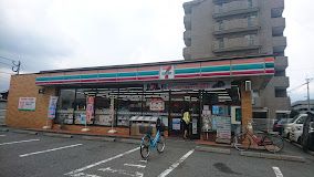 セブン-イレブン 太宰府通古賀３丁目店の画像