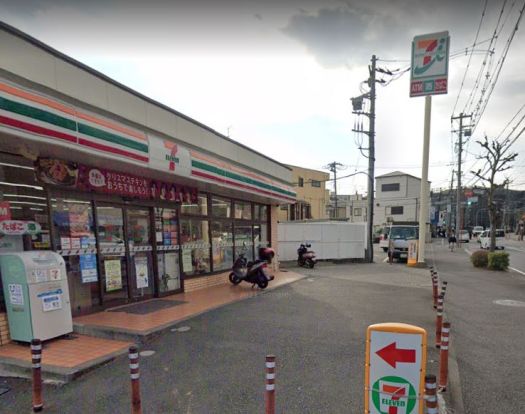 セブン-イレブン 横浜六ツ川店の画像