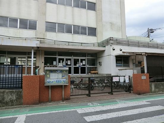 葛飾区立新宿小学校の画像