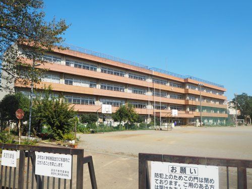 蓮田市立黒浜西中学校の画像